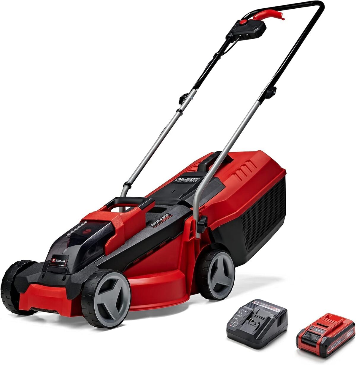 Test Einhell GE-CM 18/30 : tondeuse sans fil efficace pour 150 m²